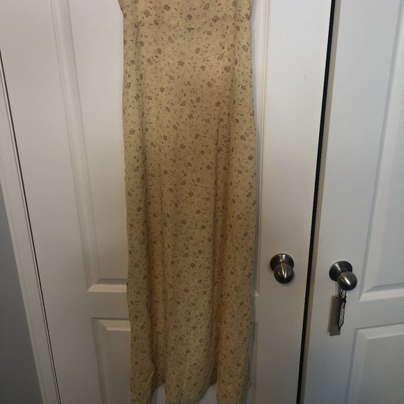 Floral Printed Dress - Picture 2 of 5